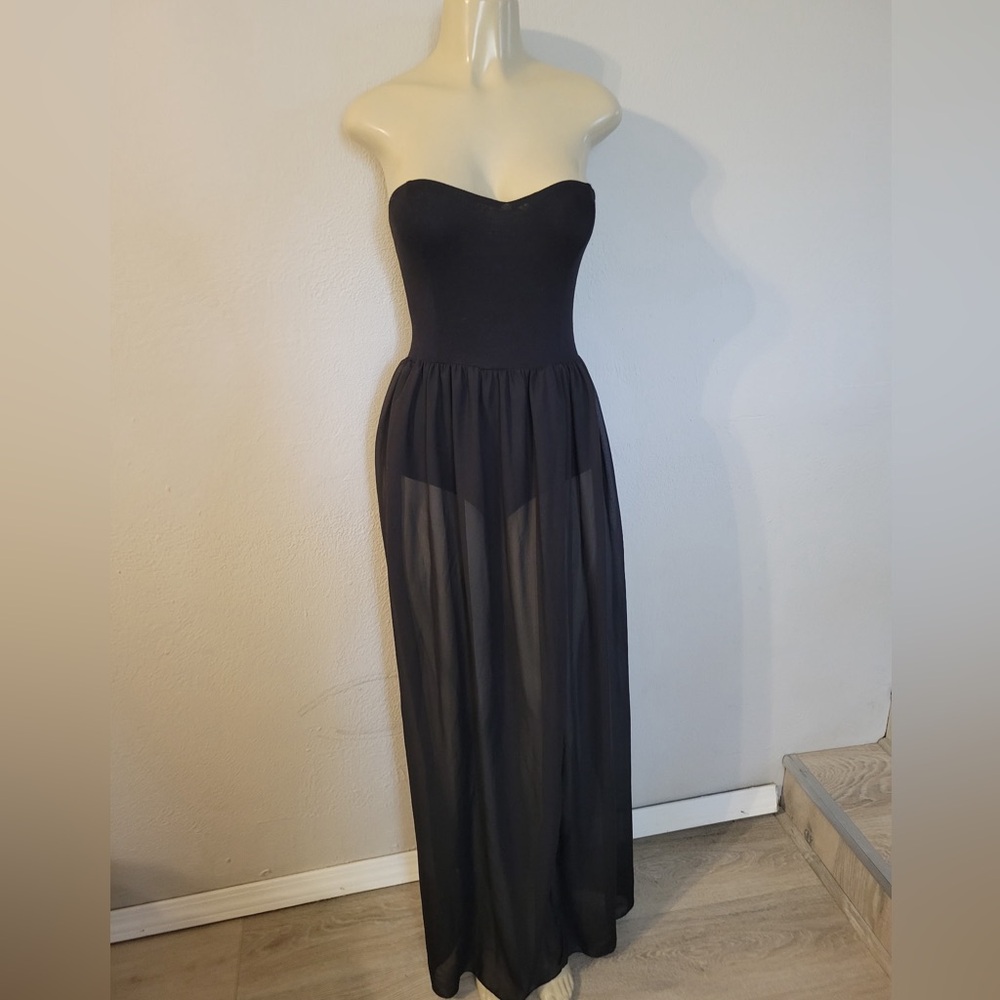 Elegant Black Strapless Maxi Dress